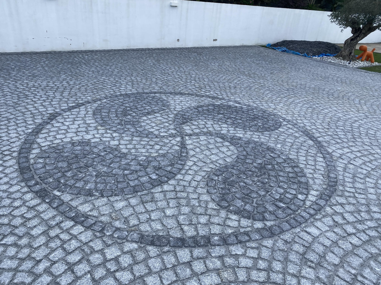 Allée en brique Pays Basque